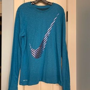 Nike Men’s long sleeved Dri-Fit T-shirt